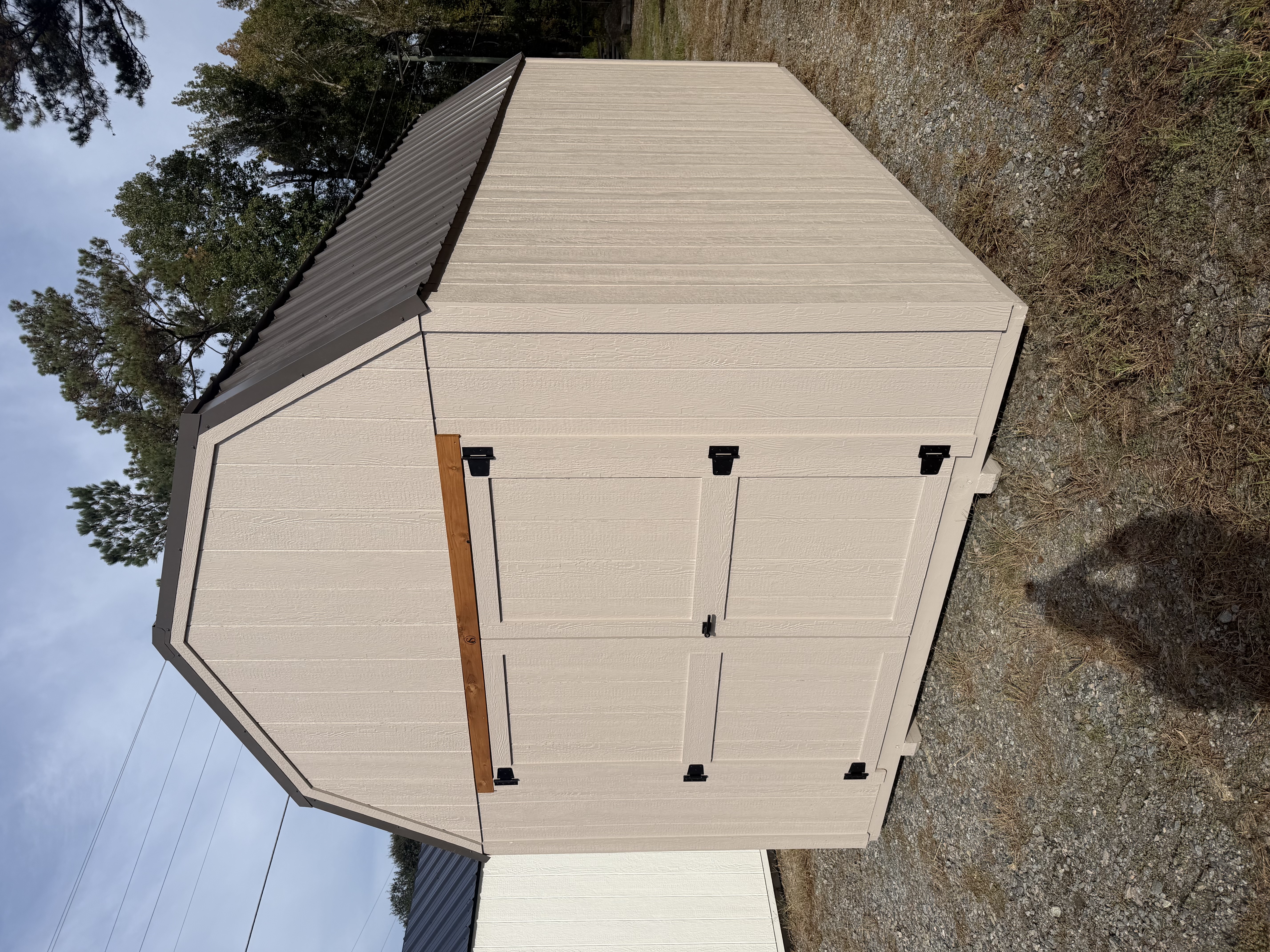Essential Lofted Utility 10 x 16